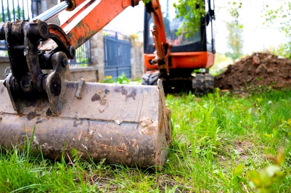 Enfin de chantier dans un jardin pour des travaux de terrassement